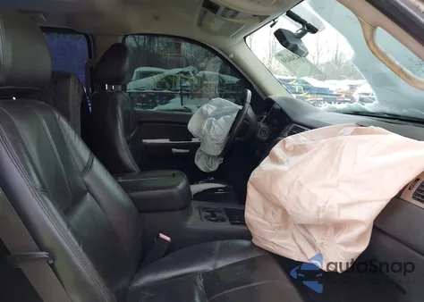 2009 Chevrolet Silverado 2500Hd Ltz from USA, damaged, VIN 1GCHK63609F182289